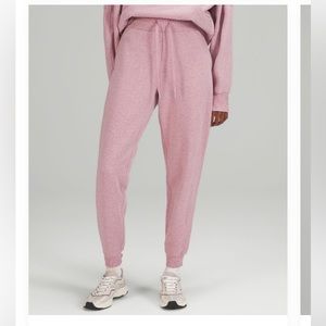 Lululemon Scuba high rise joggers. Women’s size 10, color: pink heather taupe
